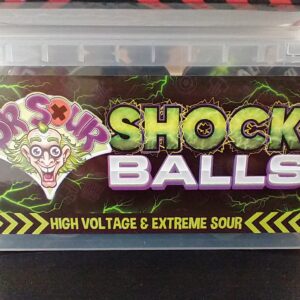 Bonbon en forme de balle gélatineuse avec au centre du liquide